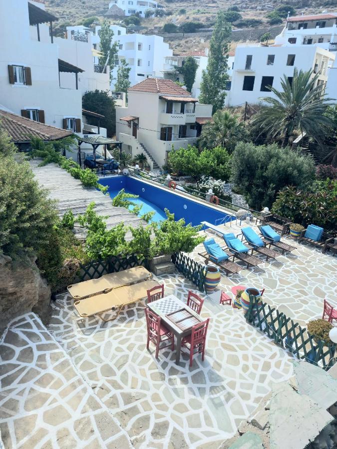 Villa Rena 3* Batsíon