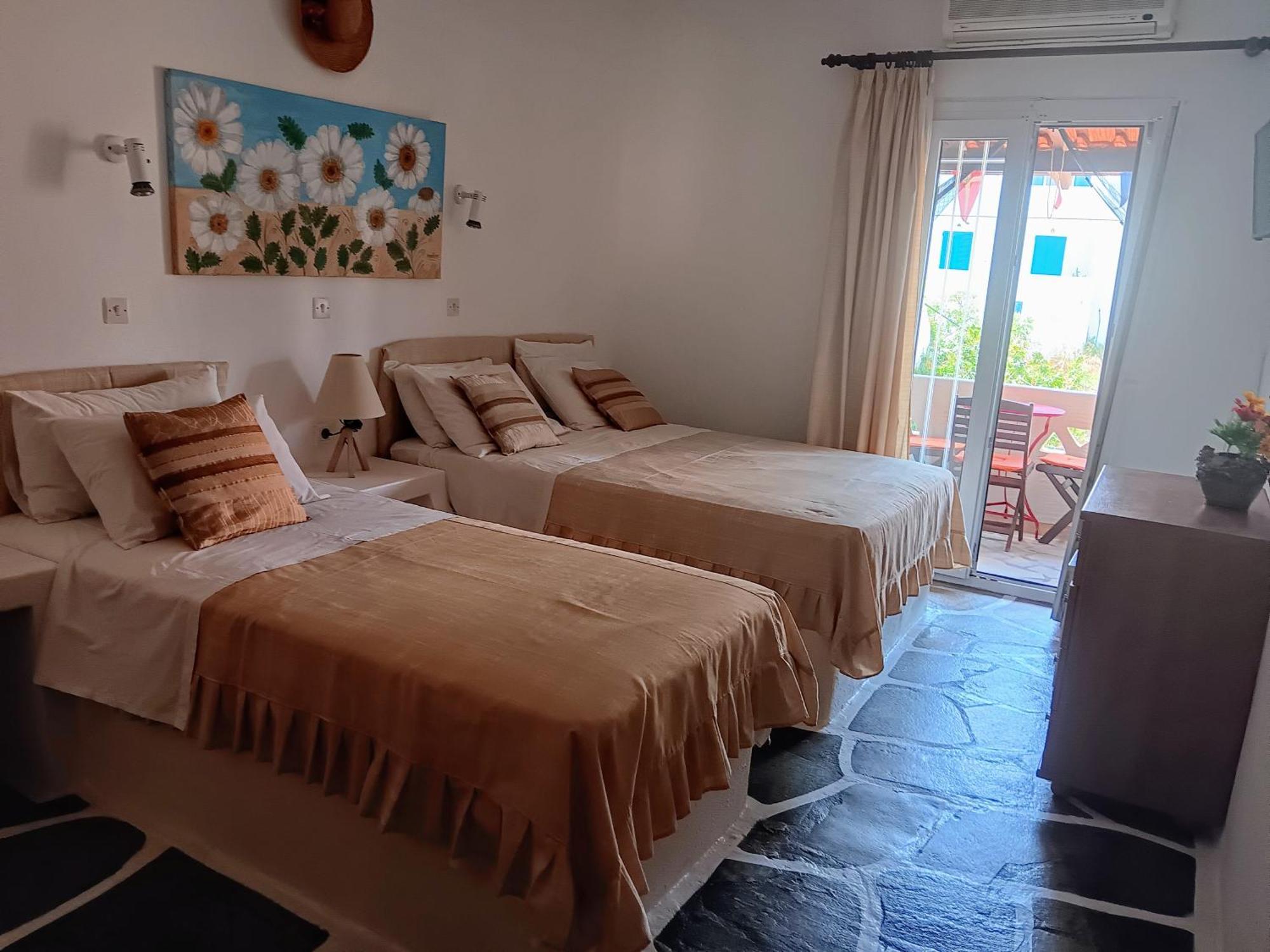Villa Rena Aparthotel Batsíon